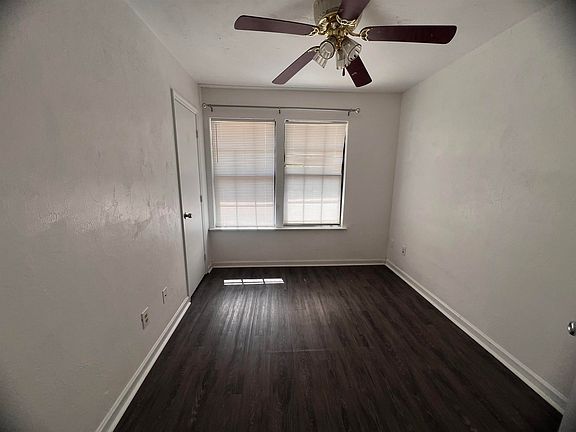 5th image of 2201 Timberwood Cir N #128