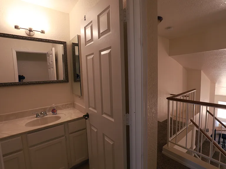 Upstairs Bathroom_2