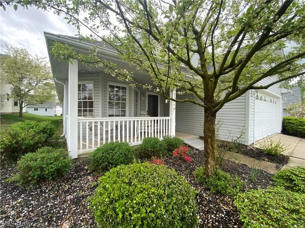 5303 Whooper Ct, North Royalton, OH 44133