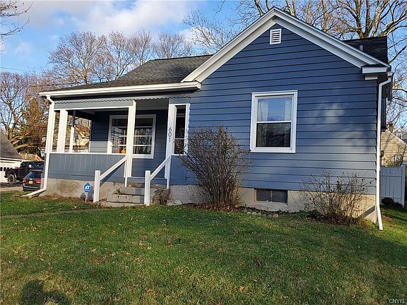 2nd image of 601 Montrose Ave