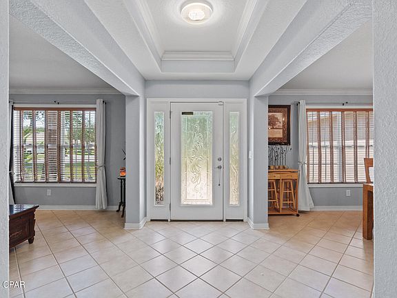 5th image of 100 Kensington Cir