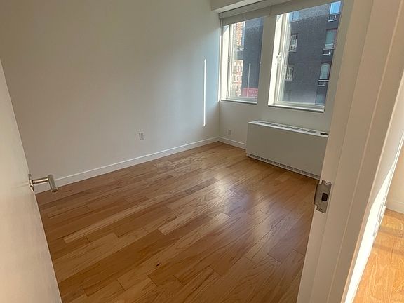 5th image of 503 W 46th St APT 10