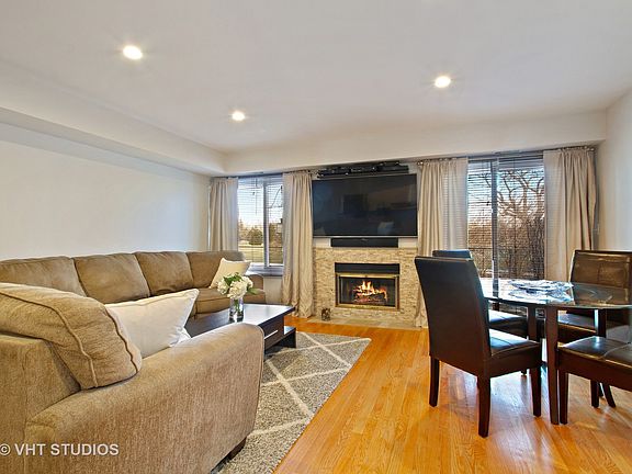 3rd image of 532 E Windgate Ct #532