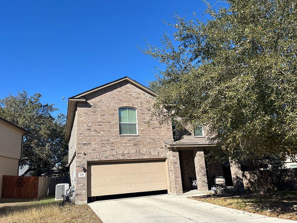 2nd image of 136 Elisabeth Run