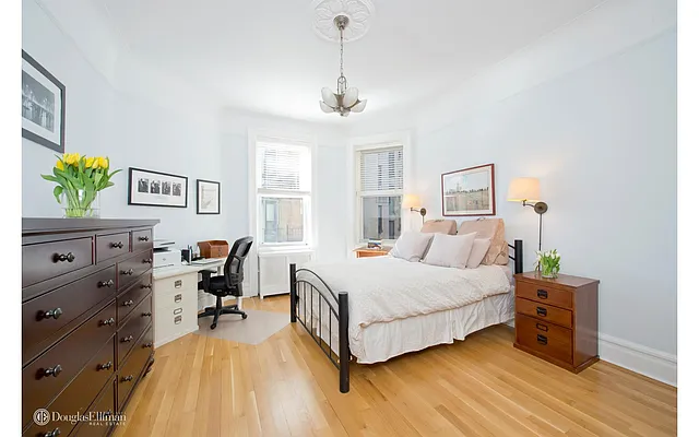 Sold by Douglas Elliman | media 18