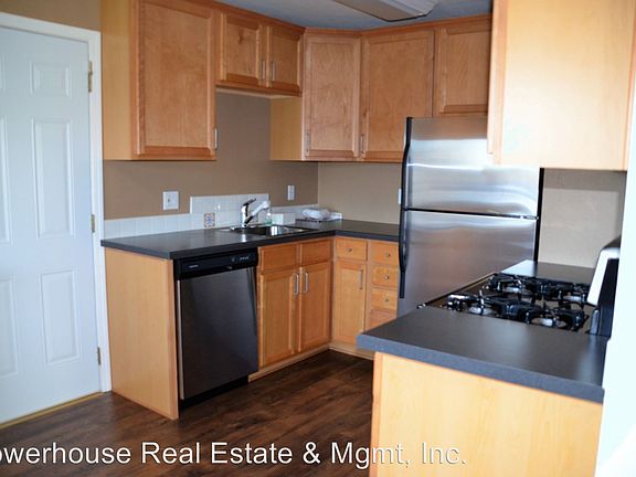 3rd image of 106 Haven Ct