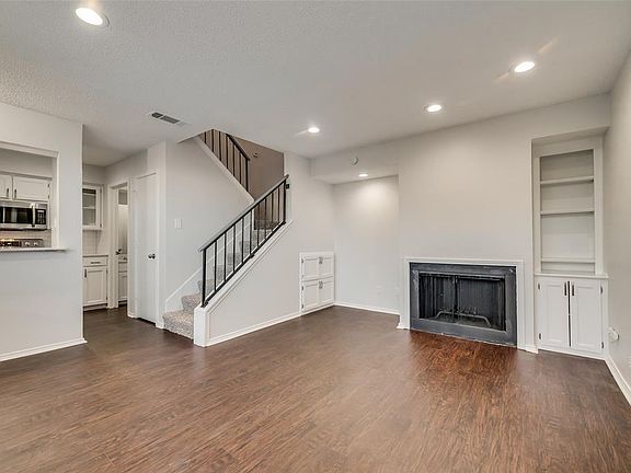 5th image of 2813 Meadow Park Dr APT D