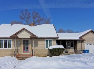304 Remus Dr, Buchanan, MI 49107