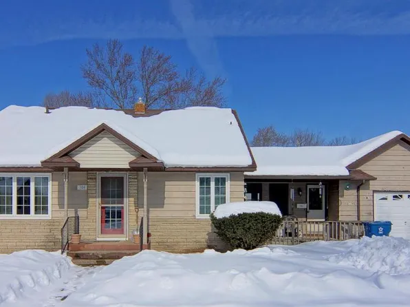 304 Remus Dr, Buchanan, MI 49107