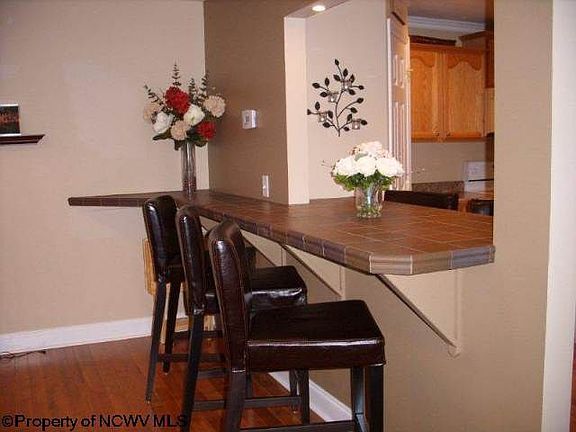 3rd image of 117 New Castle Dr
