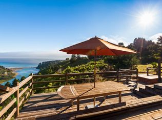 33121 Navarro Ridge Rd, Albion, CA 95410