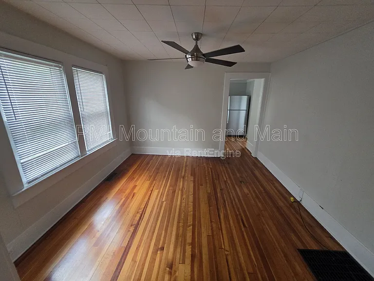 161 Logan Ave — Photo 13