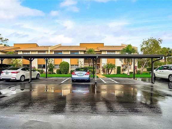 3rd image of 2442 Clubhouse Cir Unit 203