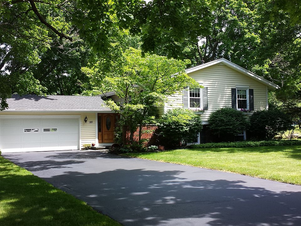 1st image of 101 Holley Brook Dr