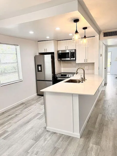 2 bed, 2.0 bath, 907 sqft, $1,850 — Photo 3