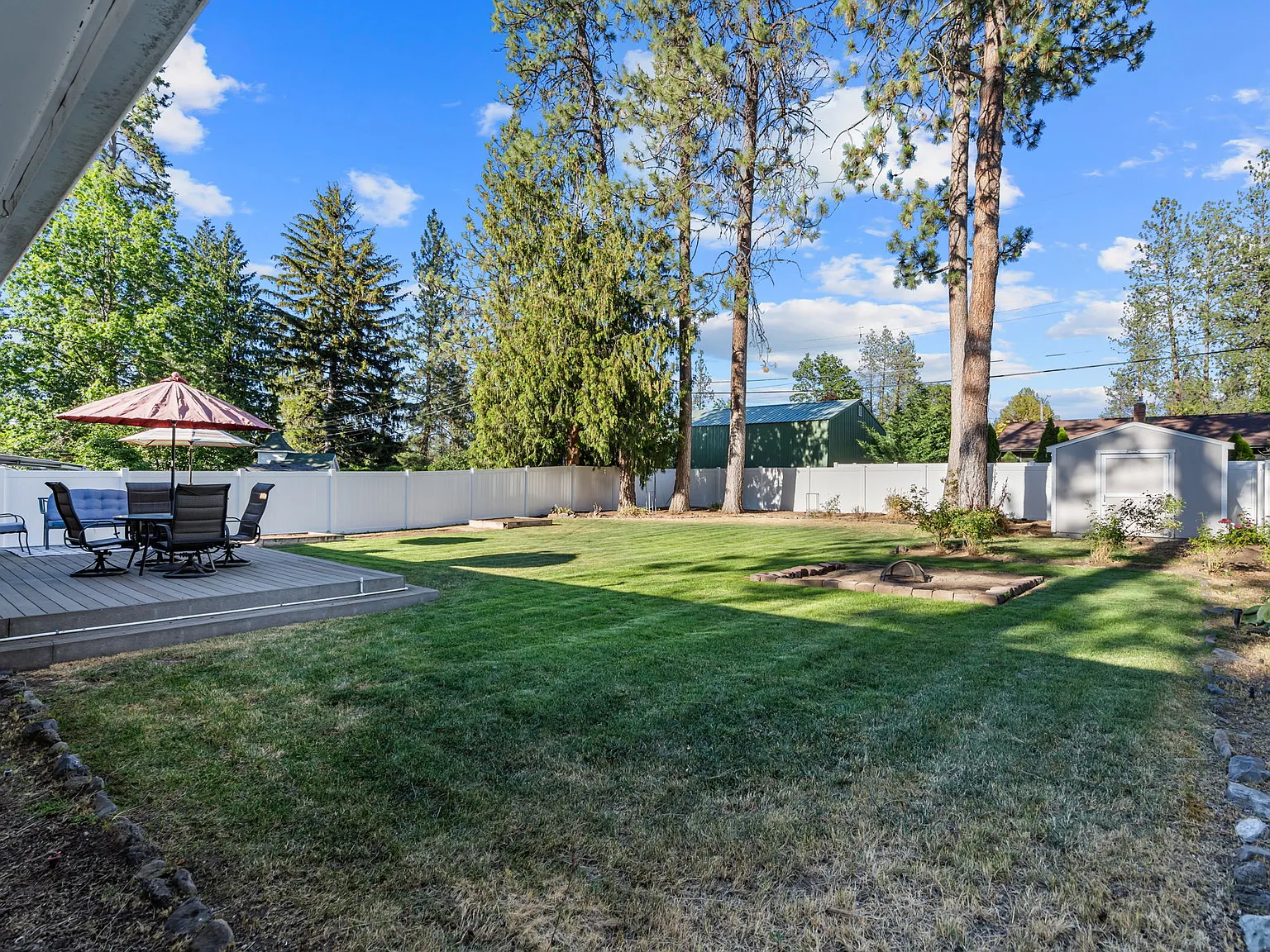 4 bed, 2298 sqft, $2,950 — Photo 2