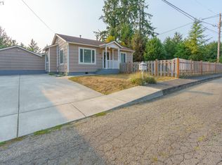 1651 9th St, Astoria, OR 97103