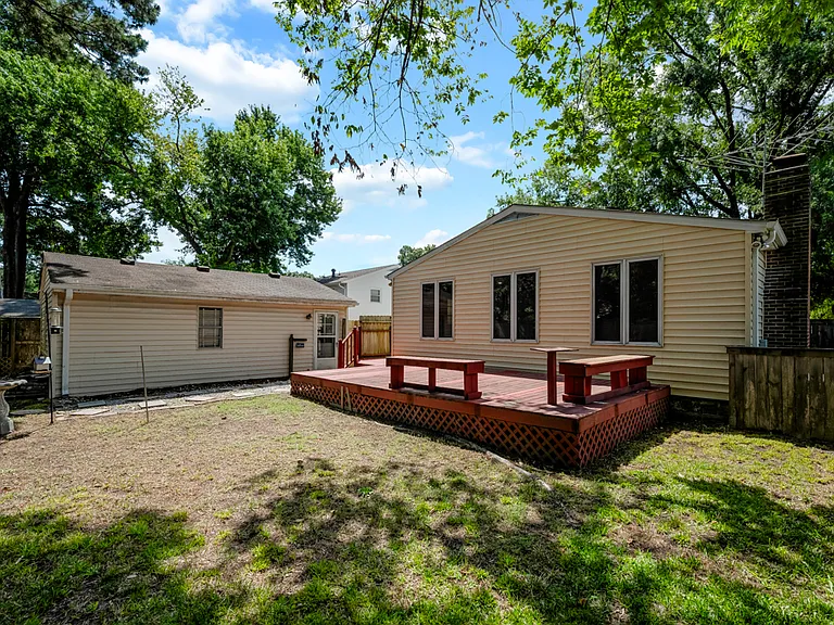 4620 Larkin St — Photo 21