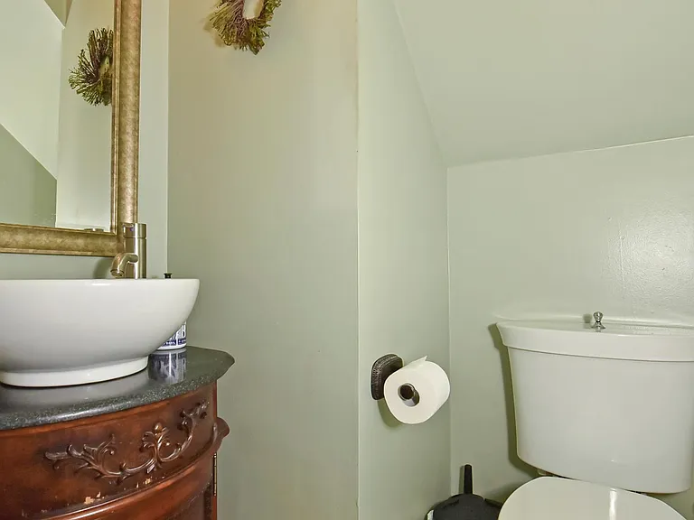 55 Waltham Ave — Photo 19