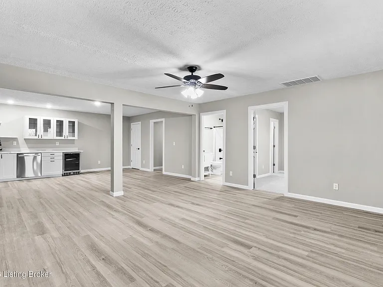 58 Riverside Ln — Photo 27