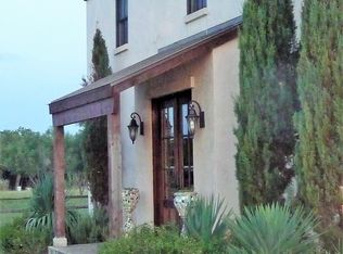 103 Vic Ln, Fredericksburg, TX 78624