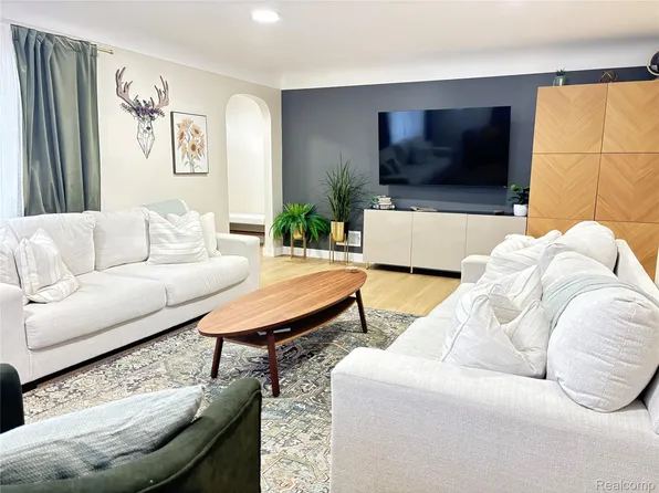 11420 E Curtis Rd, Frankenmuth, MI 48734