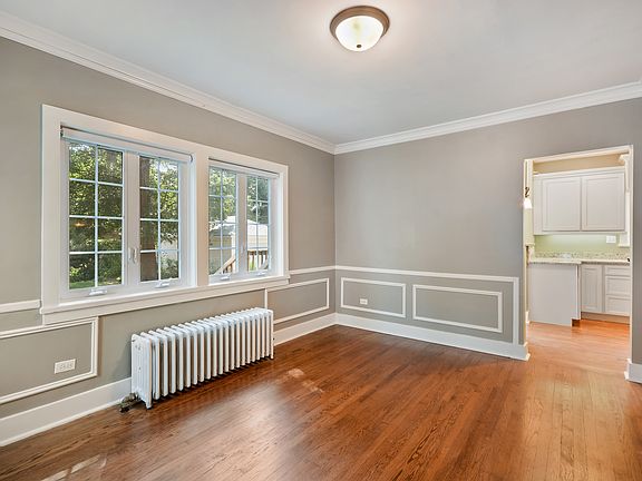 5th image of 611 S Knollwood Dr