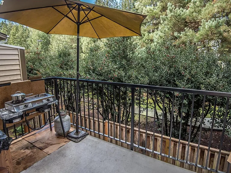 10539 NE Cedar Falls Loop — Photo 13