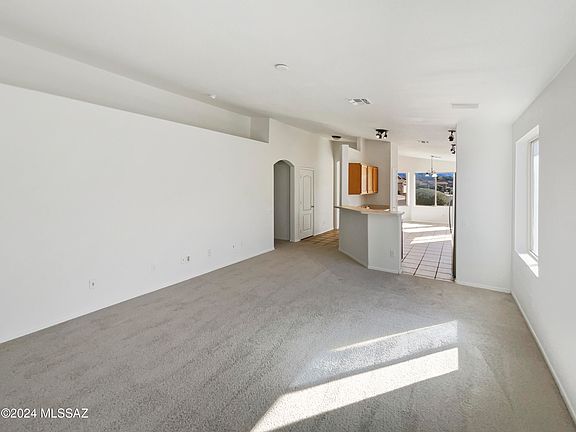 3rd image of 2286 W Tortolita Bluffs Dr
