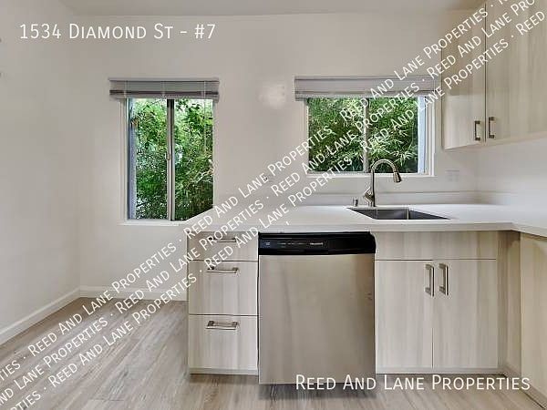 1st image of 1534 Diamond St #7