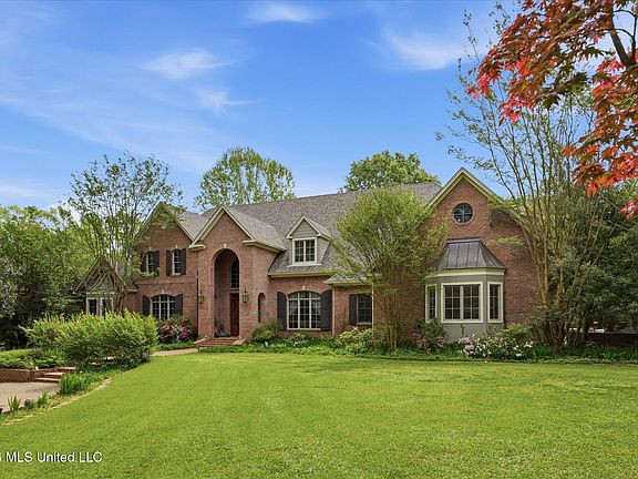 2nd image of 136 Swan Sea Ln