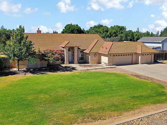 2nd image of 5359 Sherwood Ct