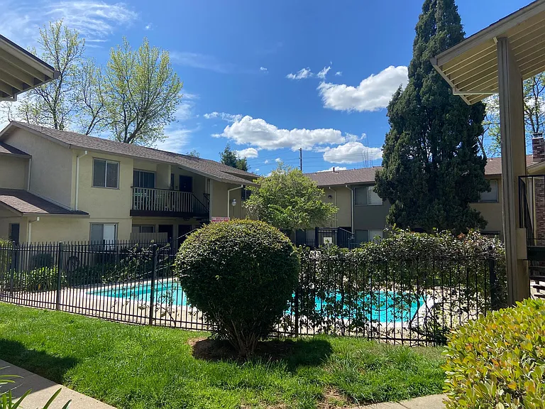 Park Place Apartments, Where Modern Comforts and Charm Meet! — Photo 7