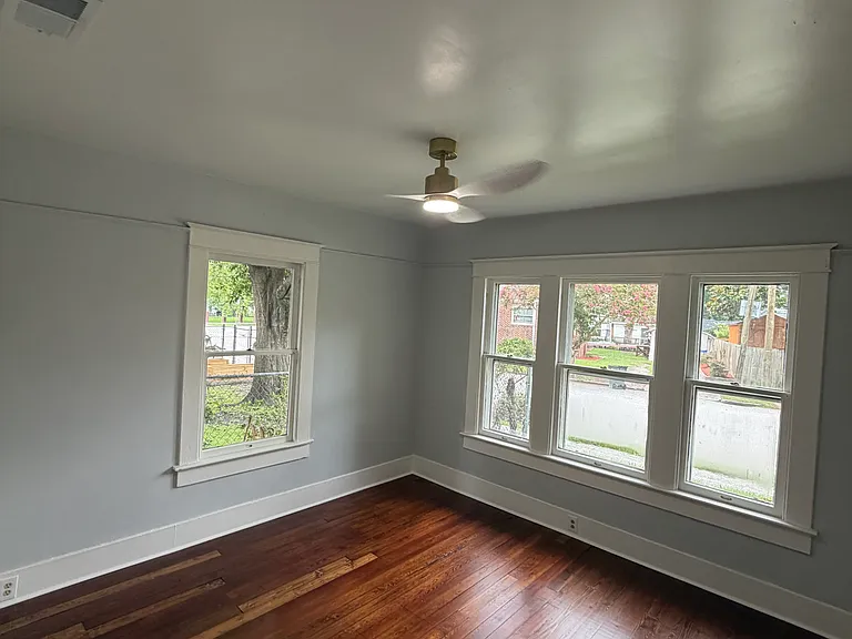 116 Sans Souci St — Photo 2