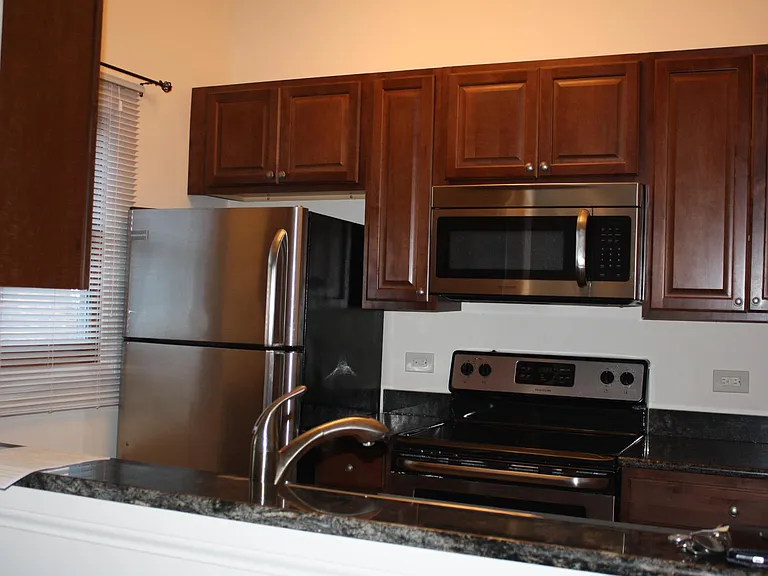 1315 Cunat Ct — Photo 2