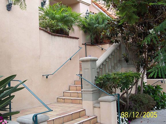 Main gate steps