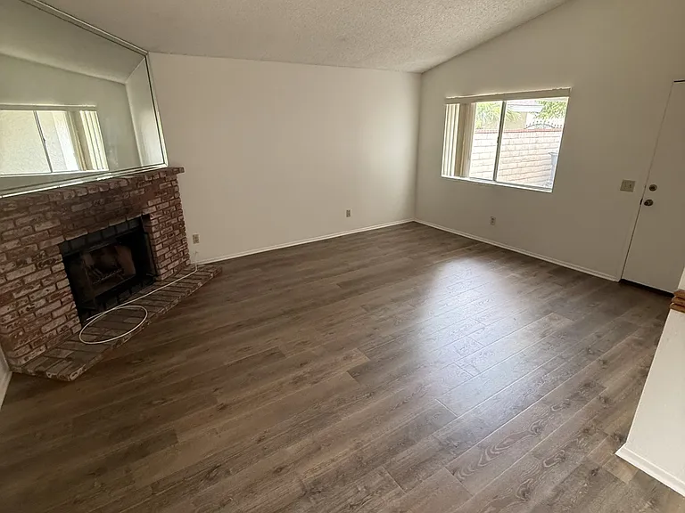 15252 Wallace Ave — Photo 5