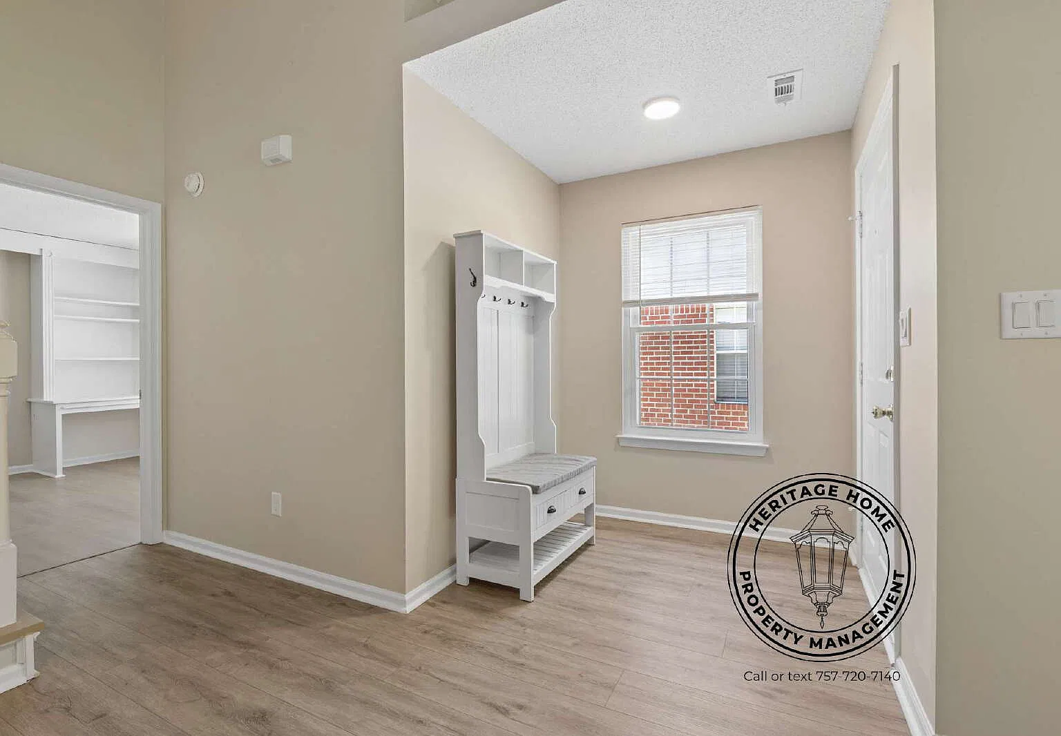 3 bed, 2.0 bath, 1606 sqft, $2,400 — Photo 3