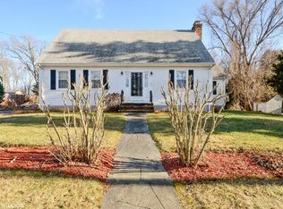 12 George St, Dartmouth, MA 02748
