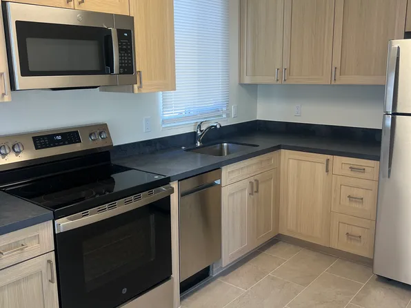 132 Southwood Ctr APT 3, South San Francisco, CA 94080