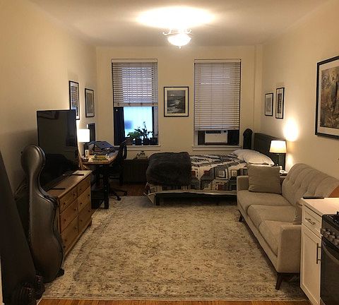 3rd image of 242 E 87th St APT 1B