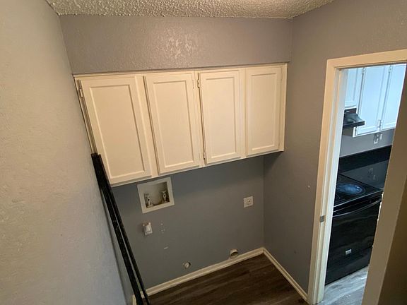 2nd image of 2527 Windy Pine Ln #1