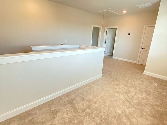 3rd image of 586 Grey Oak Cir