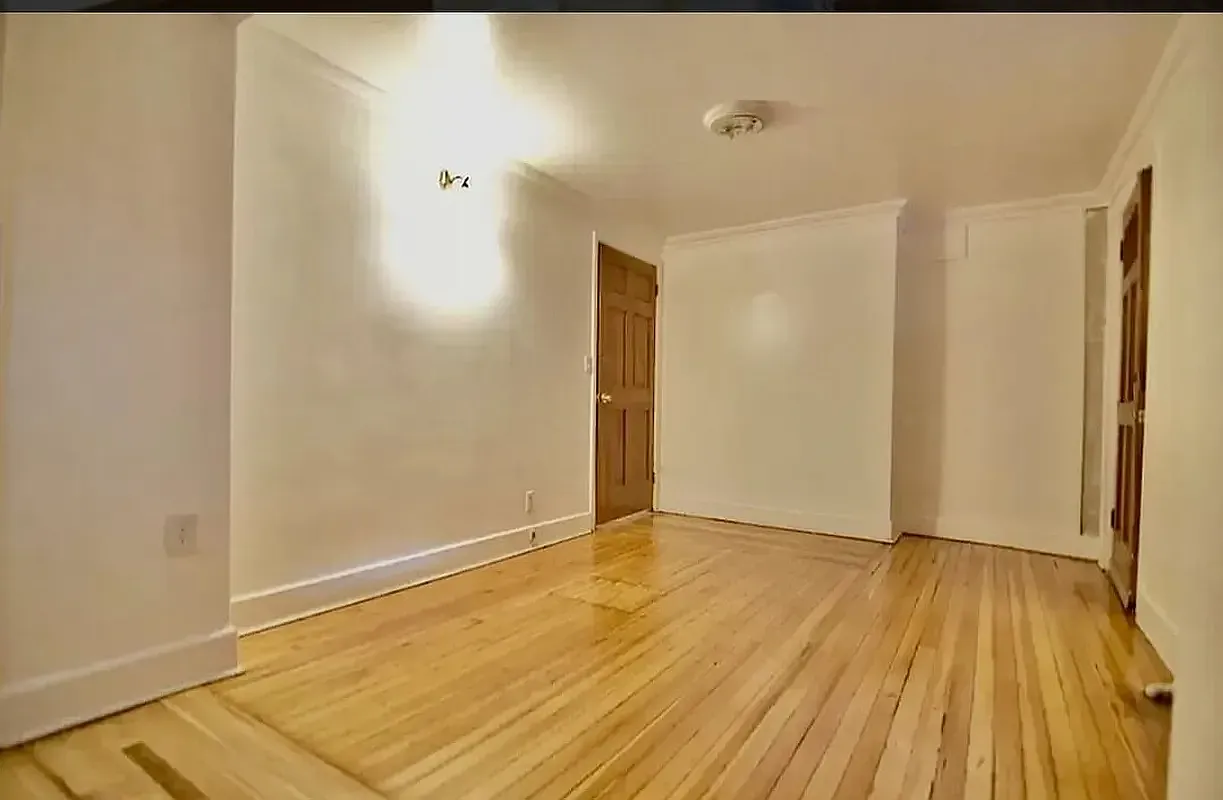 302 Carlton Avenue — Photo 3