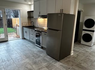 402 Sunrise Ave #402, Medford, OR