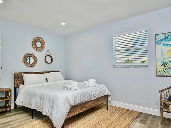 3rd image of 1167 Buttonwood Ln #3