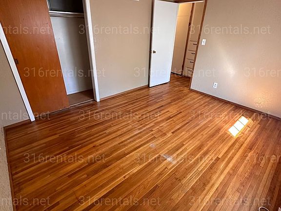 4th image of 1506 N Waco Ave #1508-C