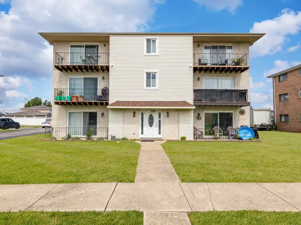 7336 W 85th Pl APT 3A, Bridgeview, IL 60455