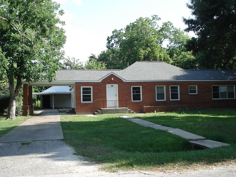 1st image of 2813 5th St