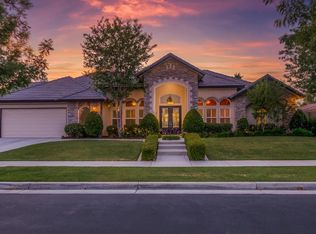 305 Seaforth Dr, Bakersfield, CA